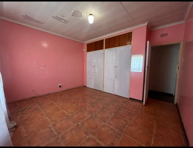 3 BEDROOM HOUSE FOR SALE IN VANDERBIJLPARK CE 4